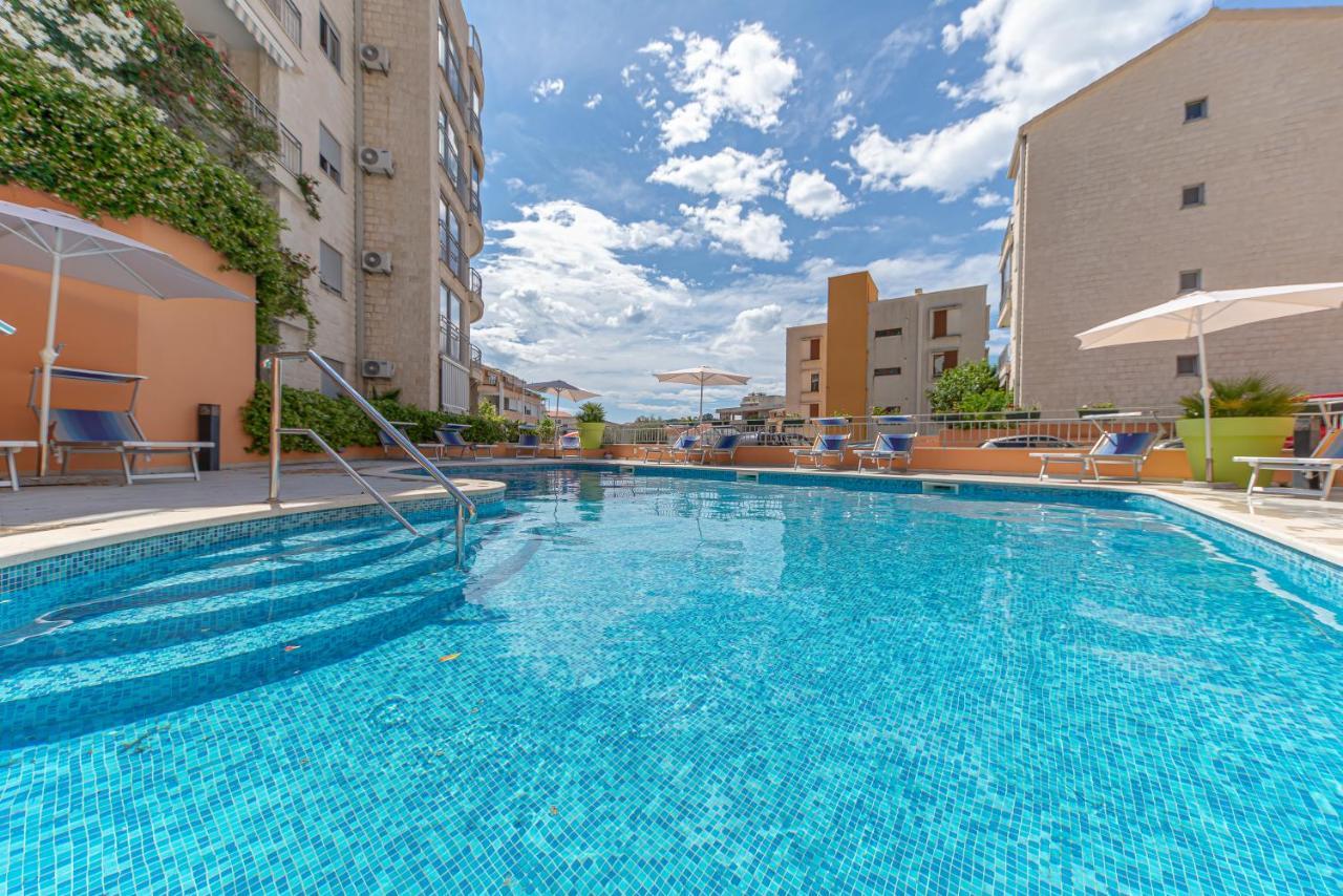 Petrovac Bay Apartments מראה חיצוני תמונה